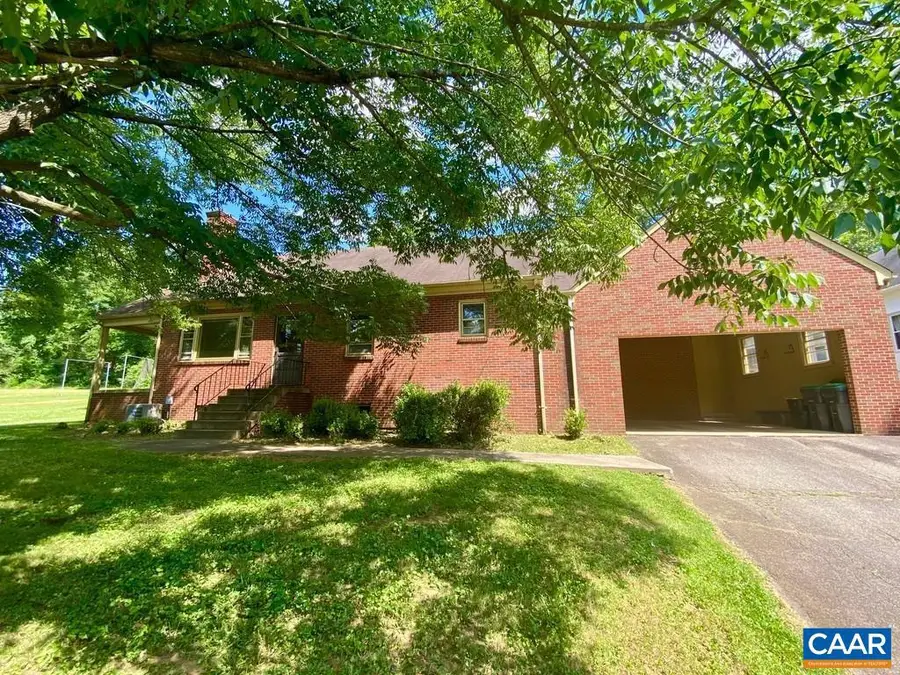 912 Saint Charles Ave, Charlottesville, VA 22901 - #2