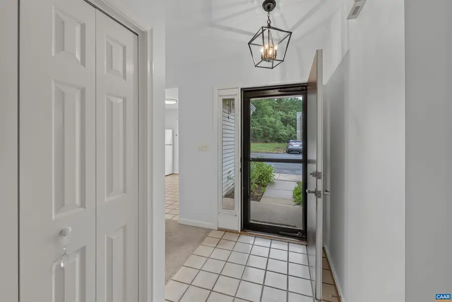 598 Pebblecreek Ct, Charlottesville, VA 22901 - #3
