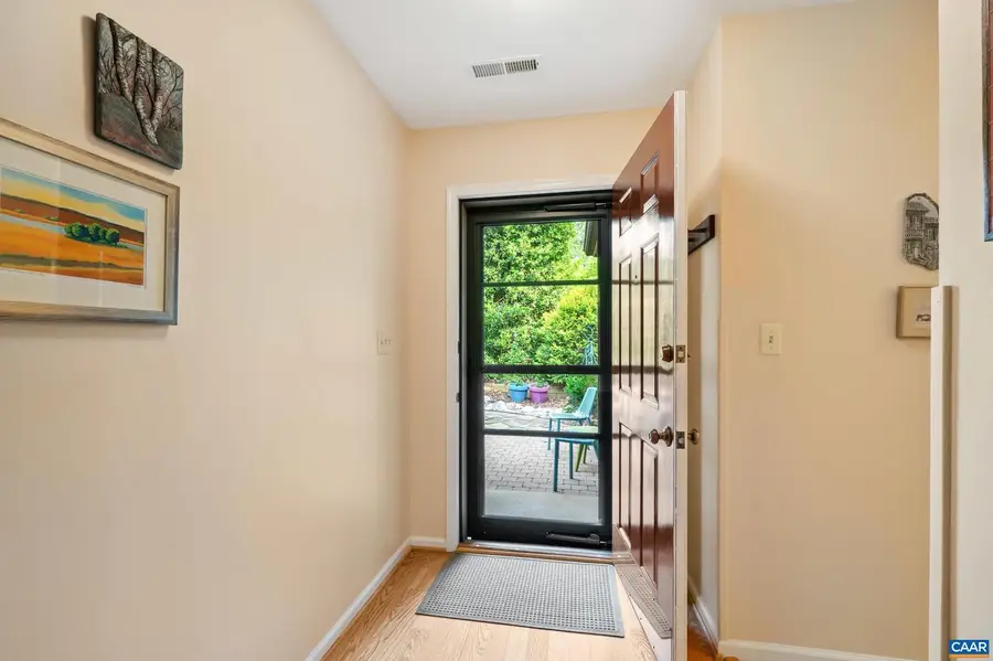 1268 Timberbranch Ct, Charlottesville, VA 22902 - #3