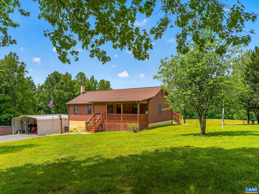 1379 Ridge Rd, Palmyra, VA 22963 - #2