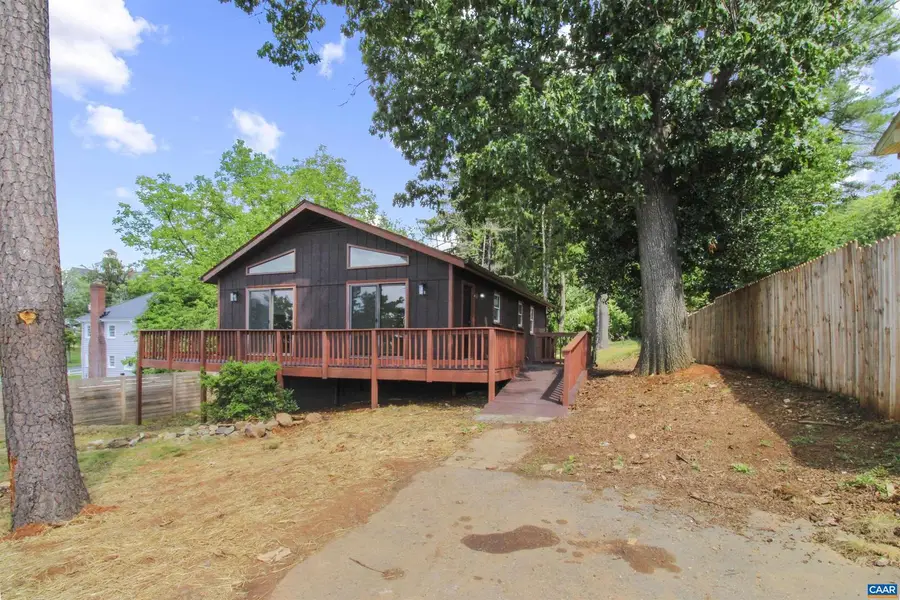 416 Woodland Cir, Waynesboro, VA 22980 - #2