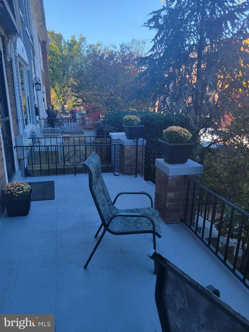 1526 Spring Pl Nw, Washington, DC 20010 - Image #2