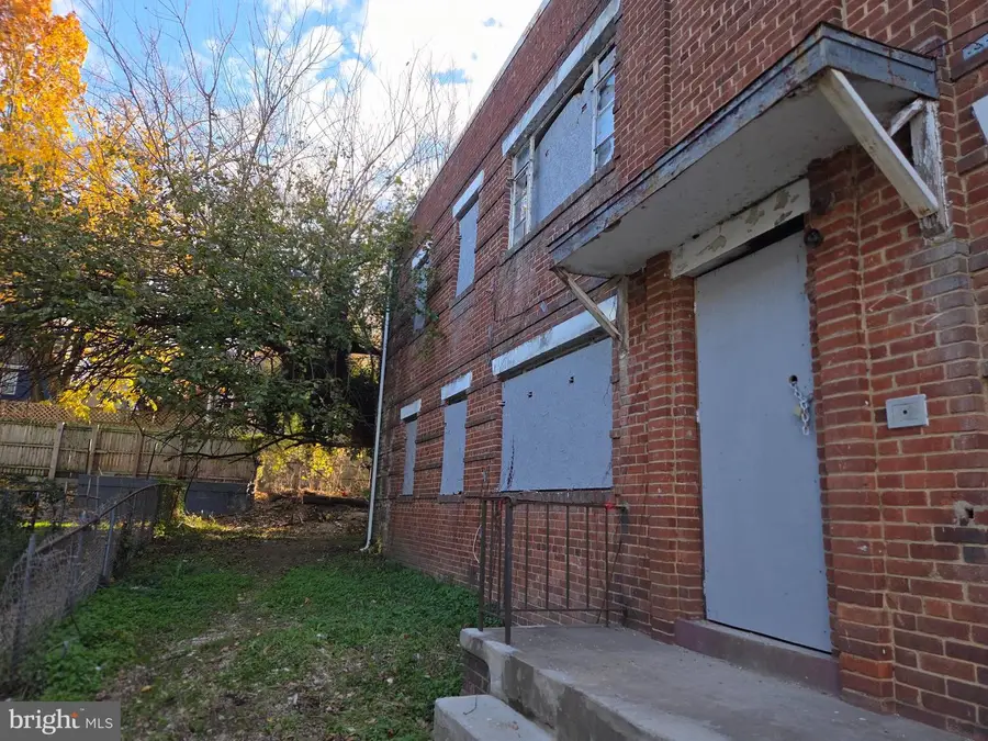 4639 Hillside Rd Se, Washington, DC 20019 - Image #3