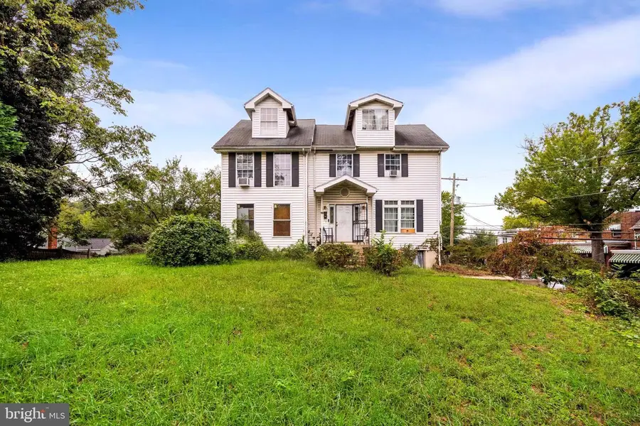 4227 Gault Pl Ne, Washington, DC 20019 - Image #2