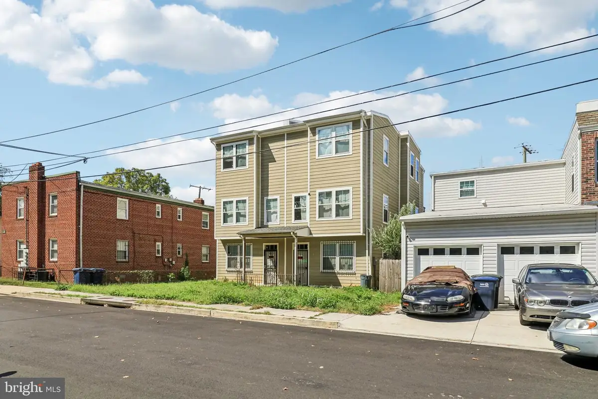 1058 44th St Ne, Washington, DC 20019 - Image #1