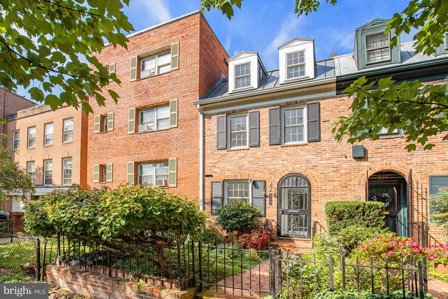 213 9th St Se, Washington, DC 20003 - Image #2