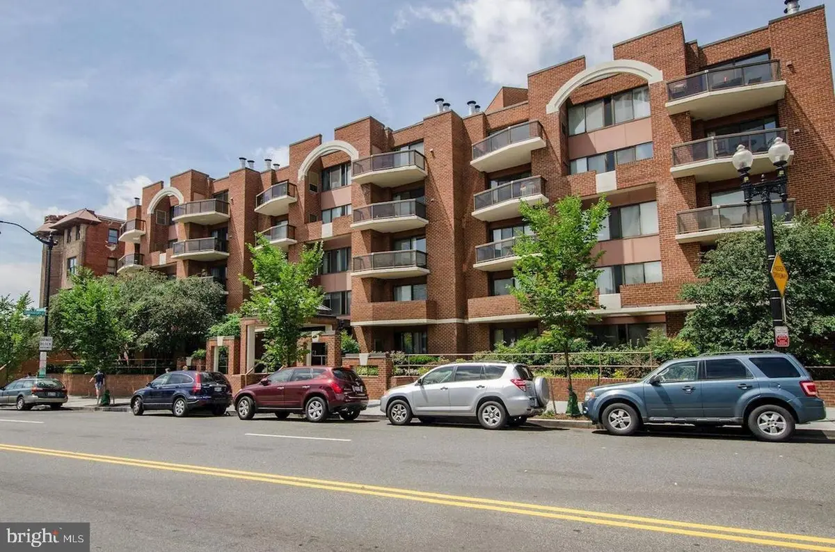 2320 Wisconsin Ave Nw #206, Washington, DC 20007 - Image #1