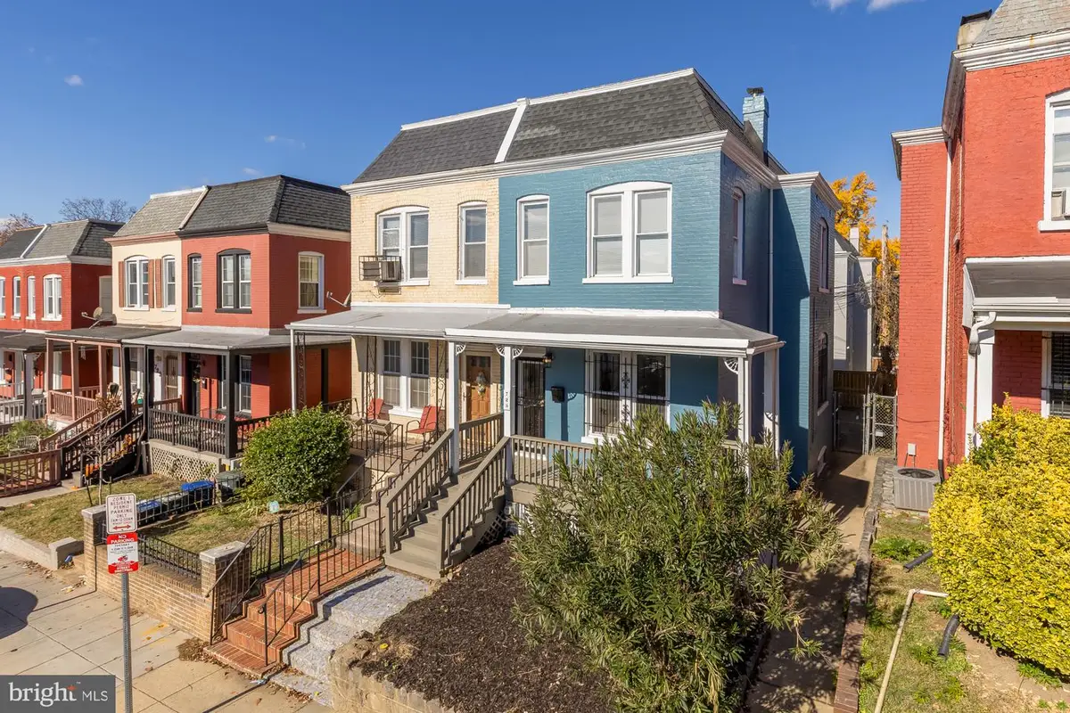723 Gresham Pl Nw, Washington, DC 20001 - Image #1