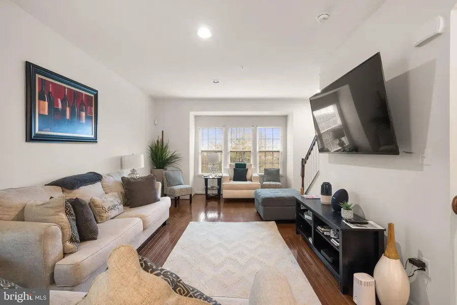 3612 Fort Lincoln Dr Ne, Washington, DC 20018 - Image #2
