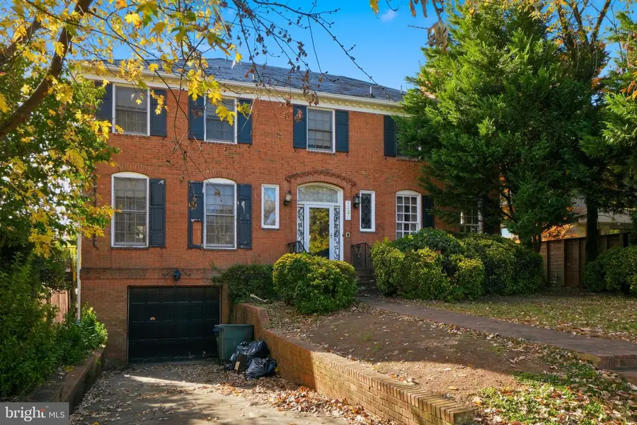 1430 Foxhall Rd Nw, Washington, DC 20007 - Image #2