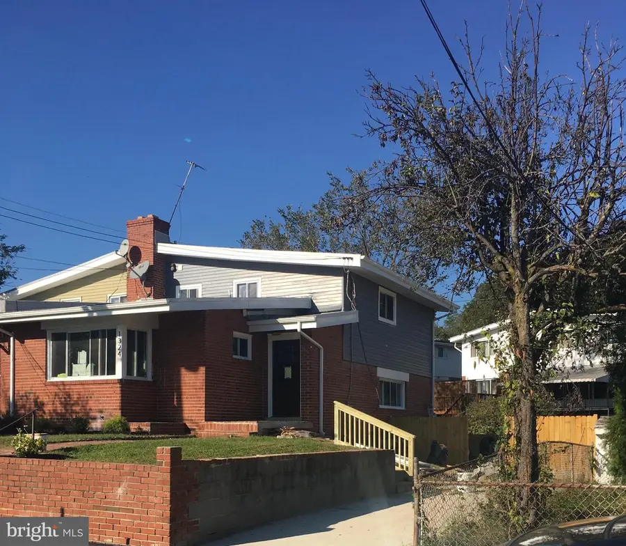 1324 Galloway St Ne, Washington, DC 20017 - #2