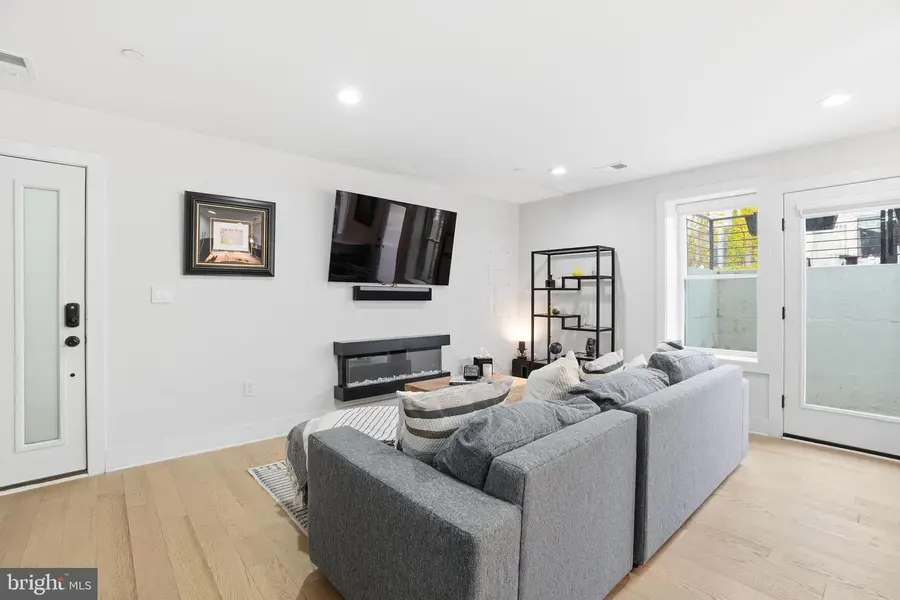 616 Quebec Pl Nw #1, Washington, DC 20010 - Image #3