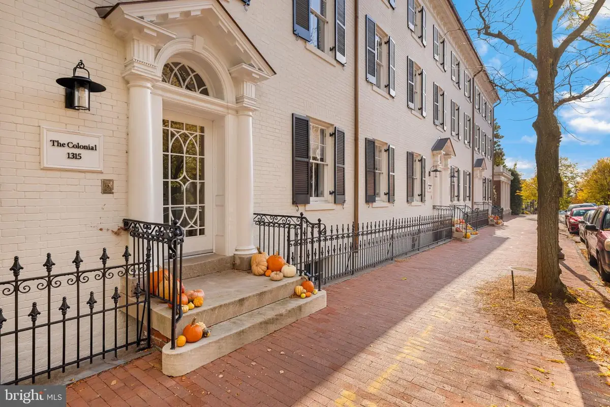 1305 30th St Nw #106, Washington, DC 20007 - Image #1