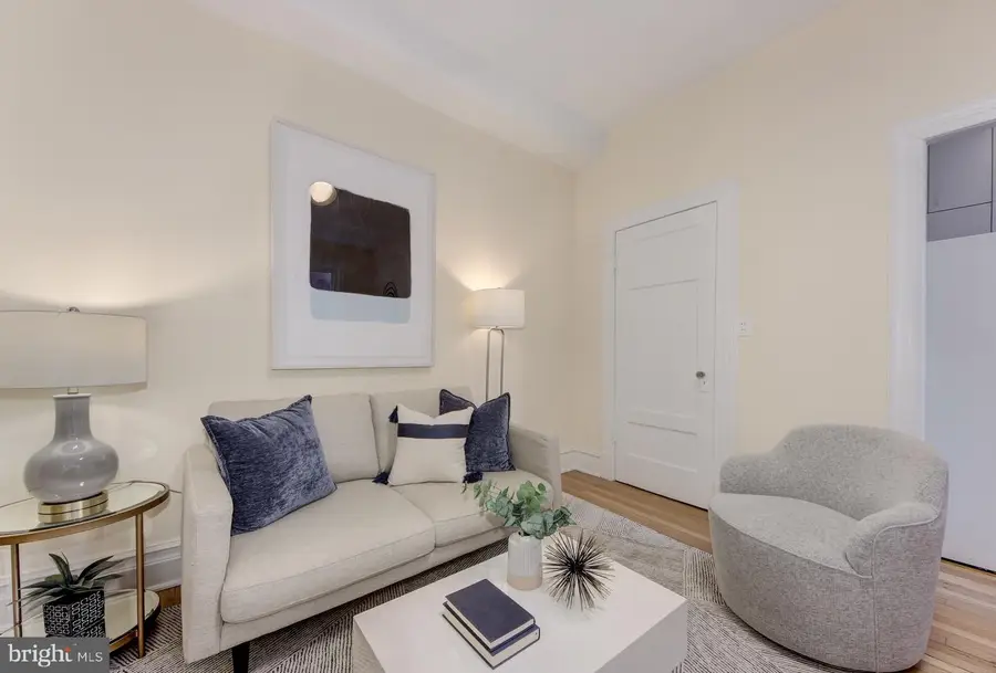 1526 17th St Nw #207, Washington, DC 20036 - Image #3