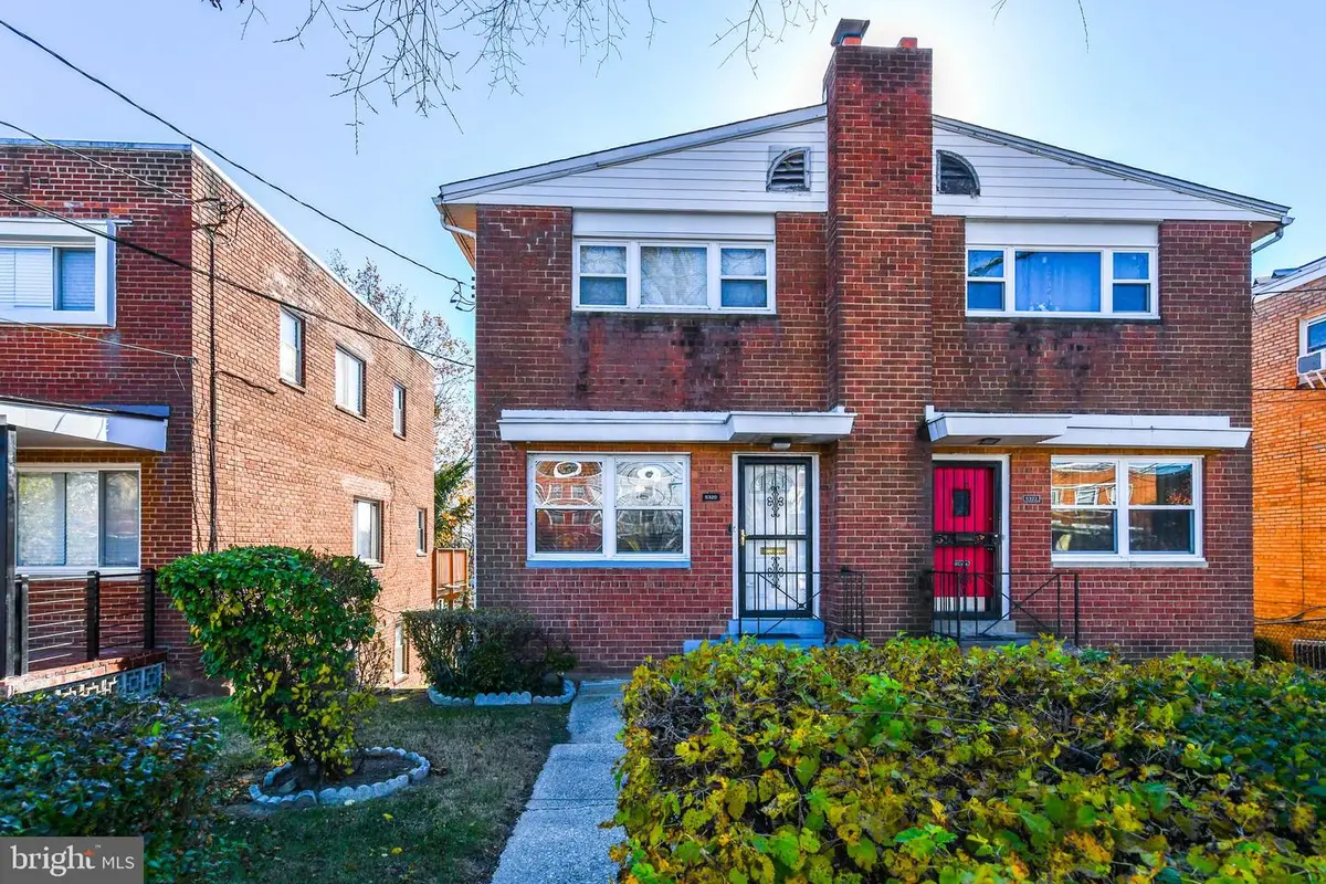 5320 Chillum Pl Ne, Washington, DC 20011 - Image #1