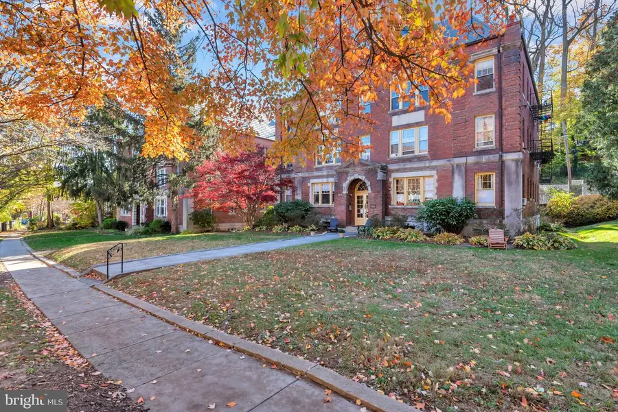 3020 Porter St Nw #103, Washington, DC 20008 - Image #3