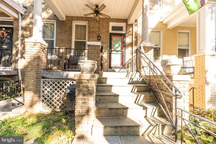 627 Princeton Pl Nw, Washington, DC 20010 - Image #2