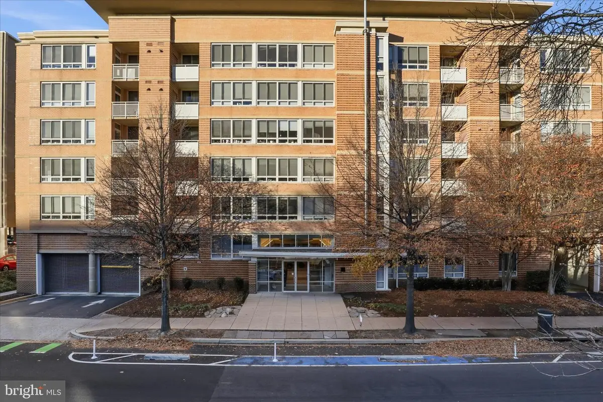 355 I St Sw #311, Washington, DC 20024 - Image #1