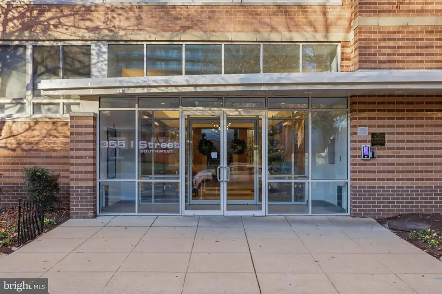355 I St Sw #311, Washington, DC 20024 - Image #2