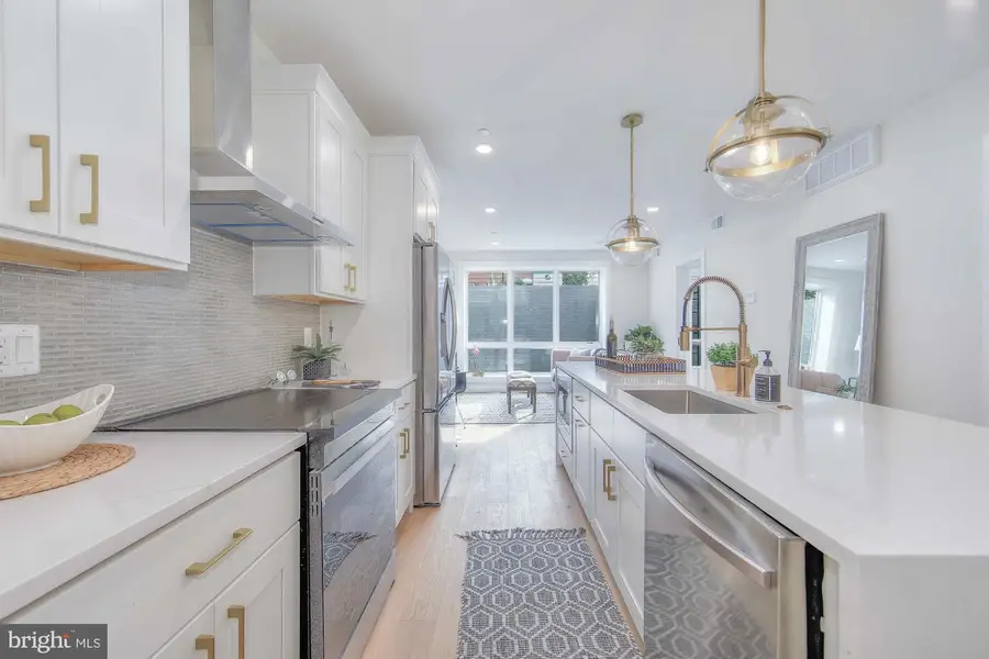 4347 Harrison St Nw #b, Washington, DC 20015 - Image #3