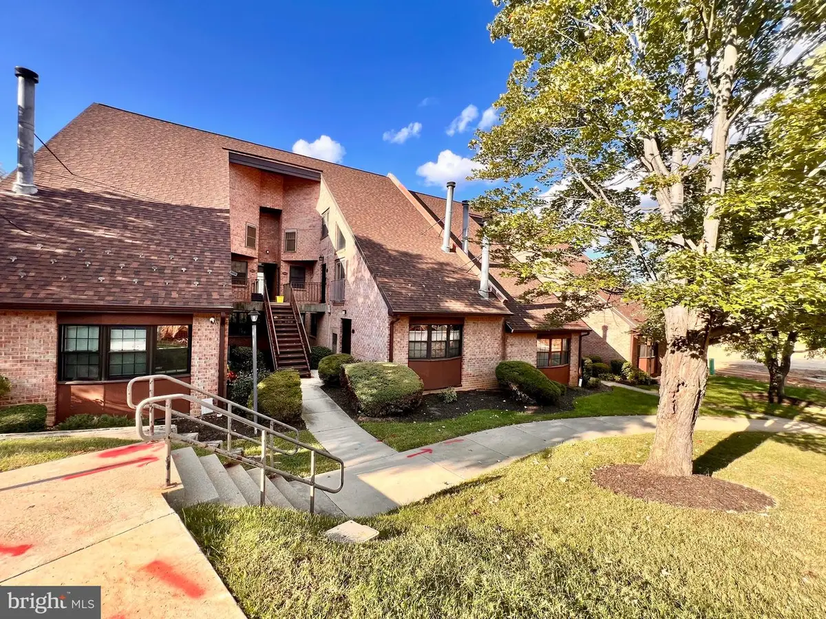 3066 Pineview Ct Ne, Washington, DC 20018 - Image #1