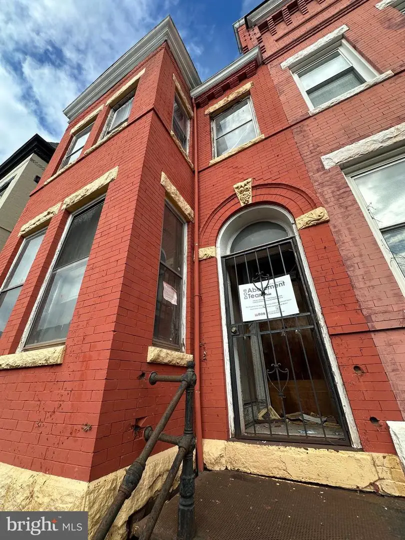 319 Elm St Nw, Washington, DC 20001 - Image #2