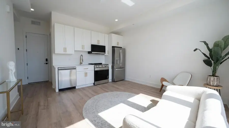 2105 M St Ne #11, Washington, DC 20002 - #3