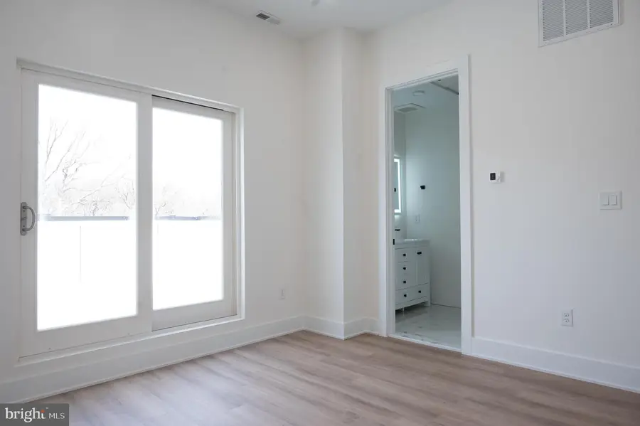 2105 M St Ne #12, Washington, DC 20002 - #2