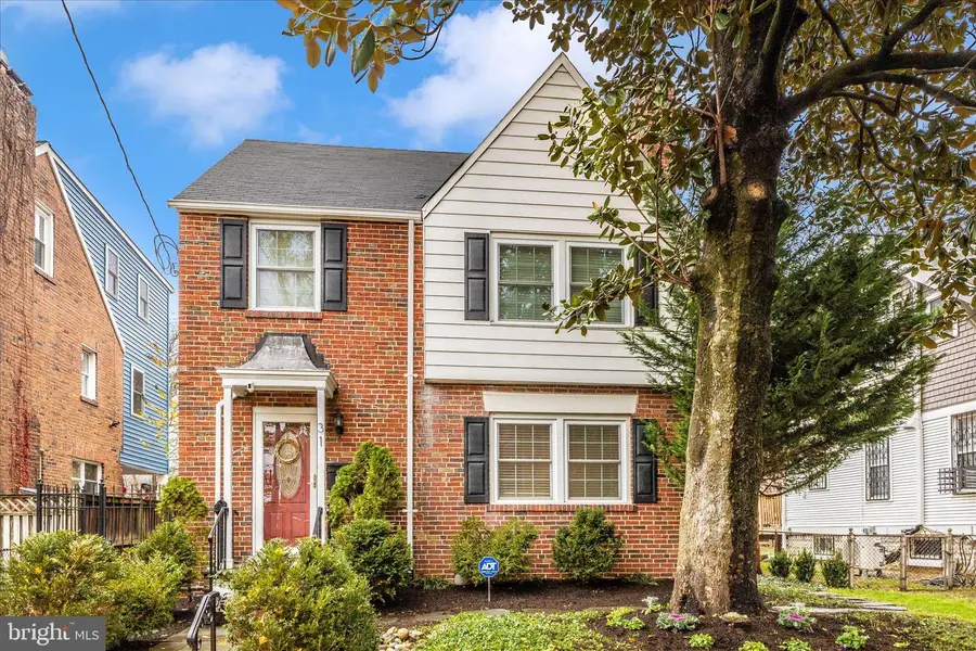 31 Milmarson Pl Nw, Washington, DC 20011 - Image #2