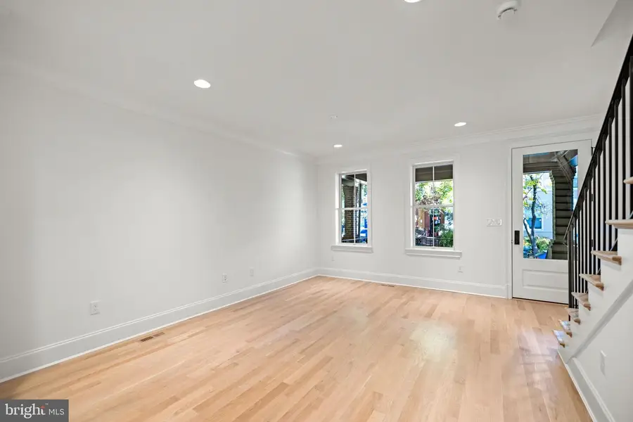 25 T St Nw, Washington, DC 20010 - Image #2