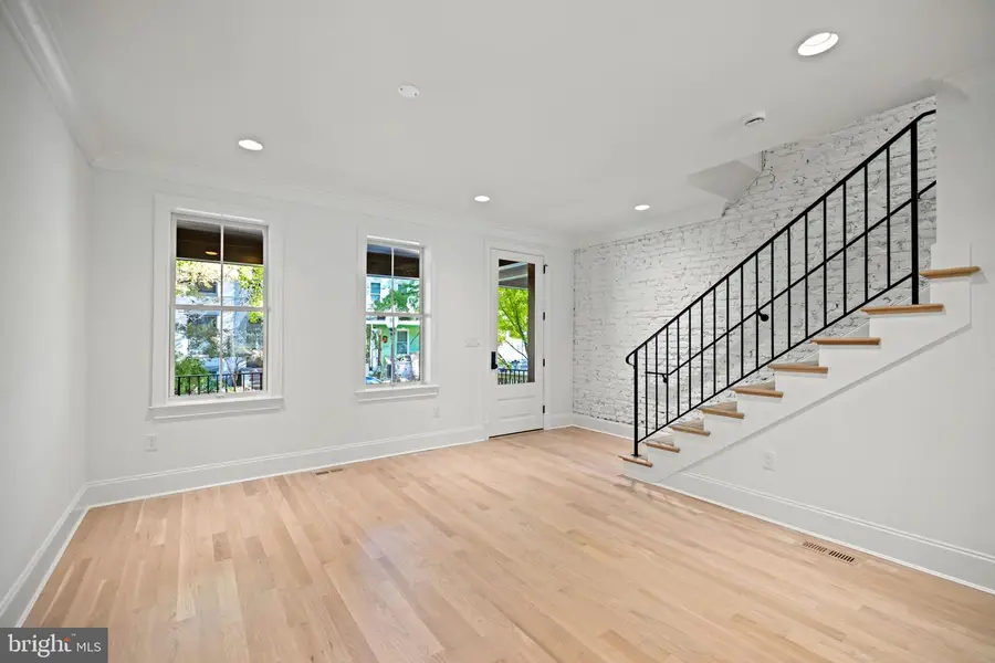 25 T St Nw, Washington, DC 20010 - Image #3