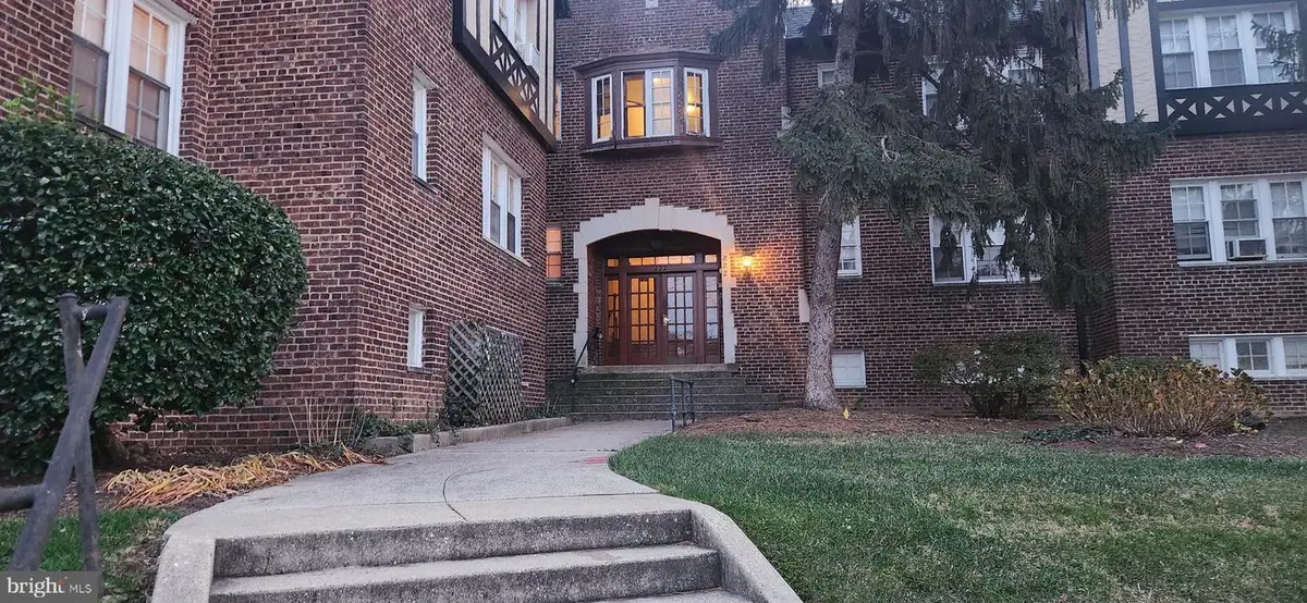 222 Farragut St Nw #105, Washington, DC 20011 - Image #1