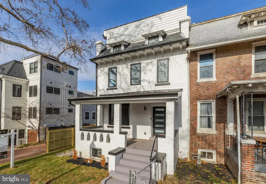 641 Quebec Pl Nw #2, Washington, DC 20010 - Image #2