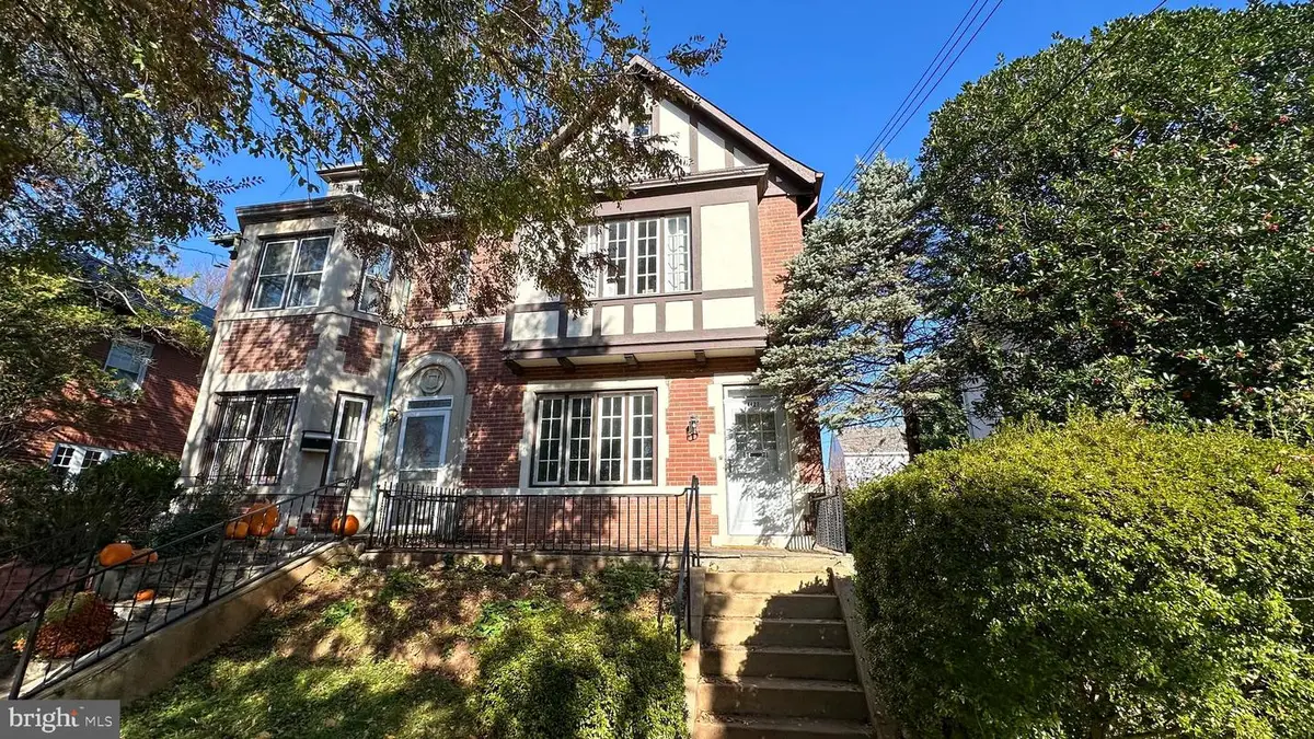 4421 Fessenden St Nw, Washington, DC 20016 - Image #1