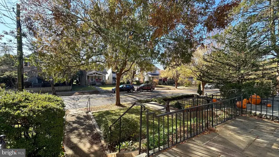 4421 Fessenden St Nw, Washington, DC 20016 - Image #3