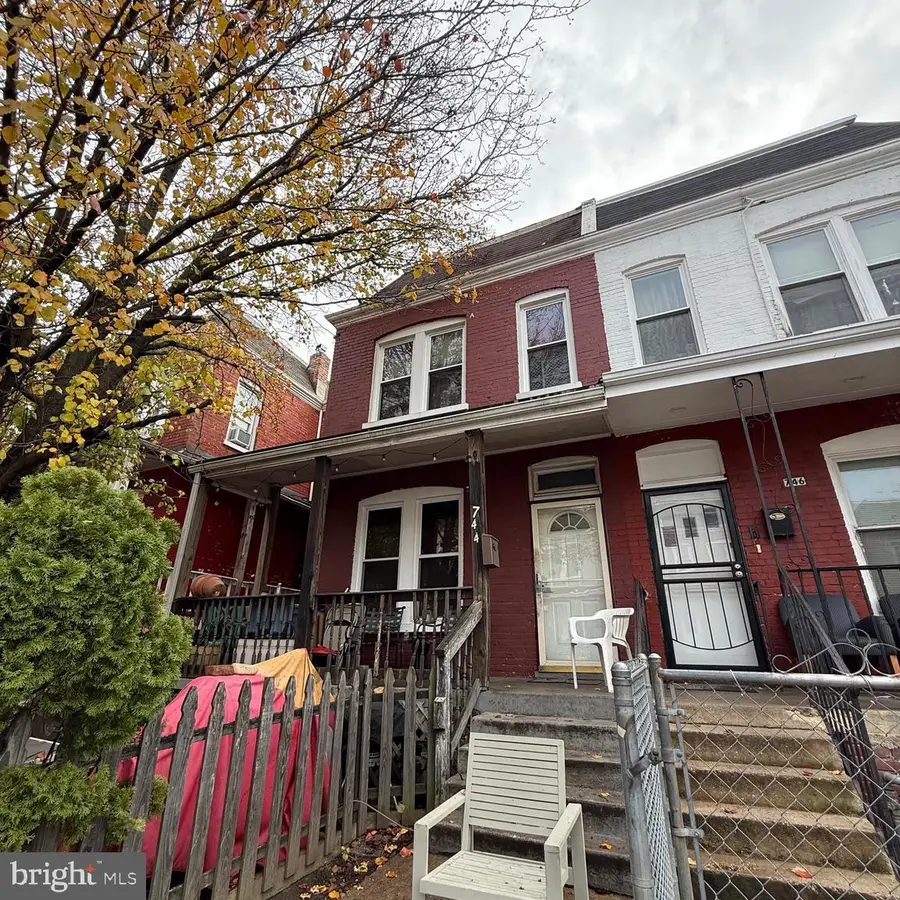 744 Gresham Pl Nw, Washington, DC 20001 - Image #2