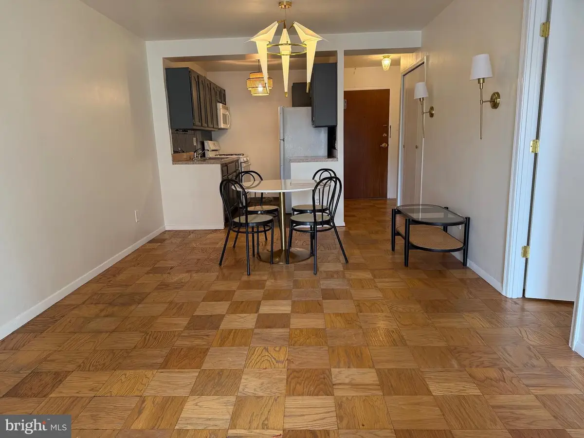 730 24th St Nw, Washington, DC 20037 - Image #1