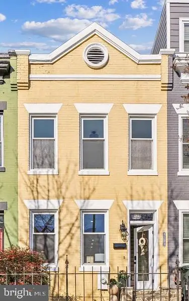 1704 A St Se, WASHINGTON, DC 20003