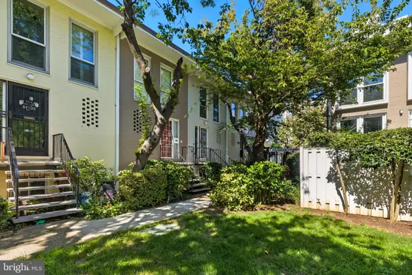 237 G St Sw #120, WASHINGTON, DC 20024