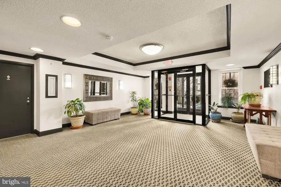 2630 Adams Mill Rd Nw #302, Washington, DC 20009 - Image #2