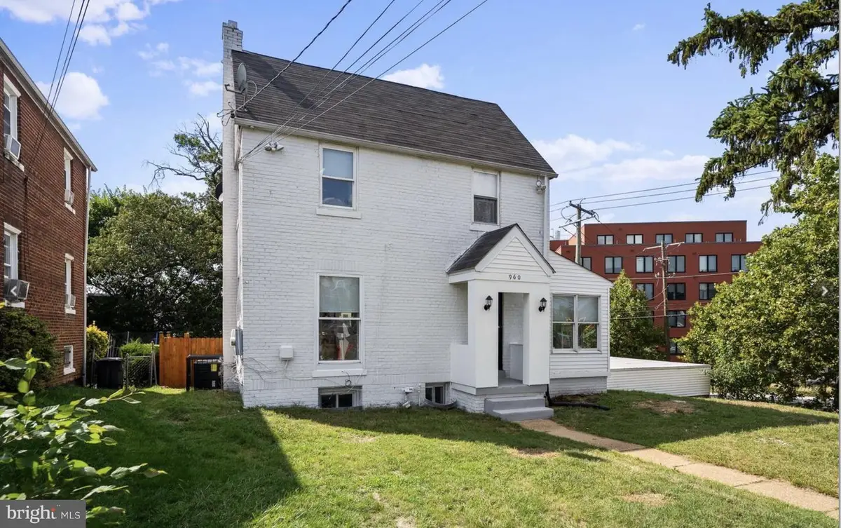 960 Division Ave Ne, Washington, DC 20019 - Image #1