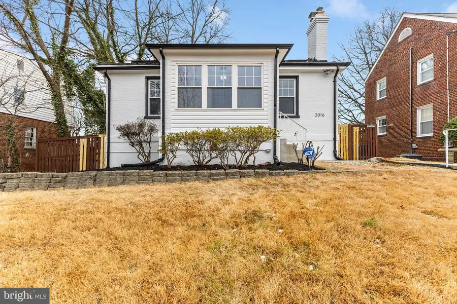 2016 32nd St Se, Washington, DC 20020 - Image #2