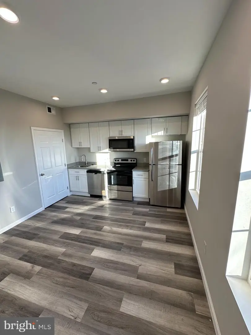 1812 H Pl Ne #409, Washington, DC 20002 - Image #1