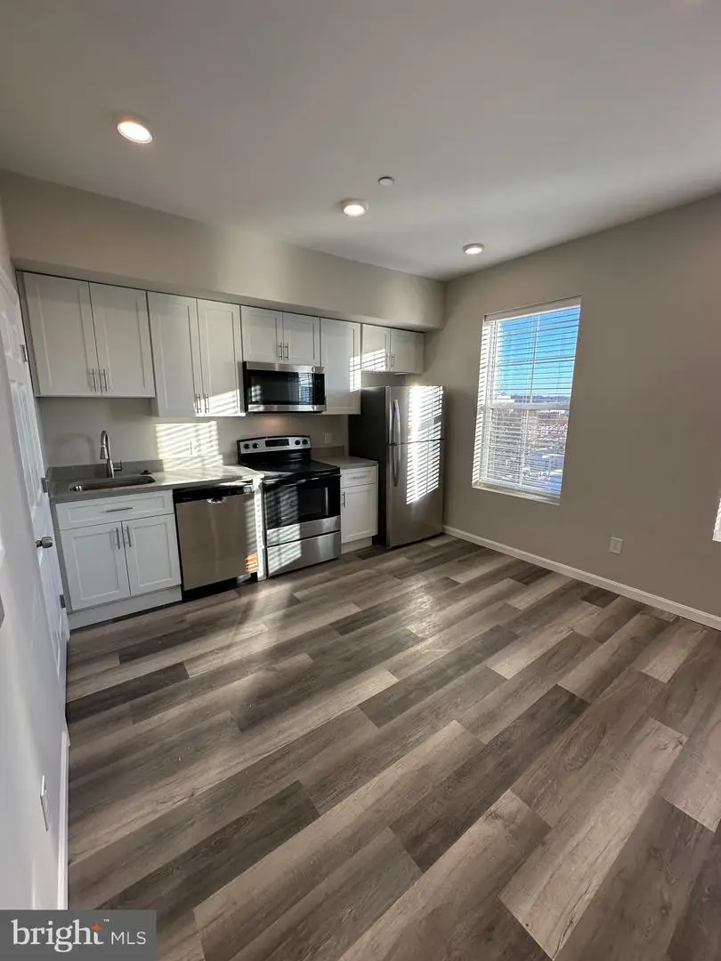 1812 H Pl Ne #409, Washington, DC 20002 - Image #2