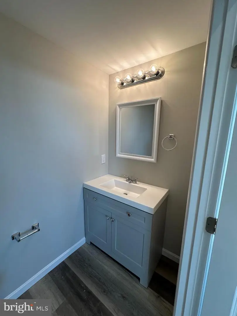 1812 H Pl Ne #409, Washington, DC 20002 - Image #3