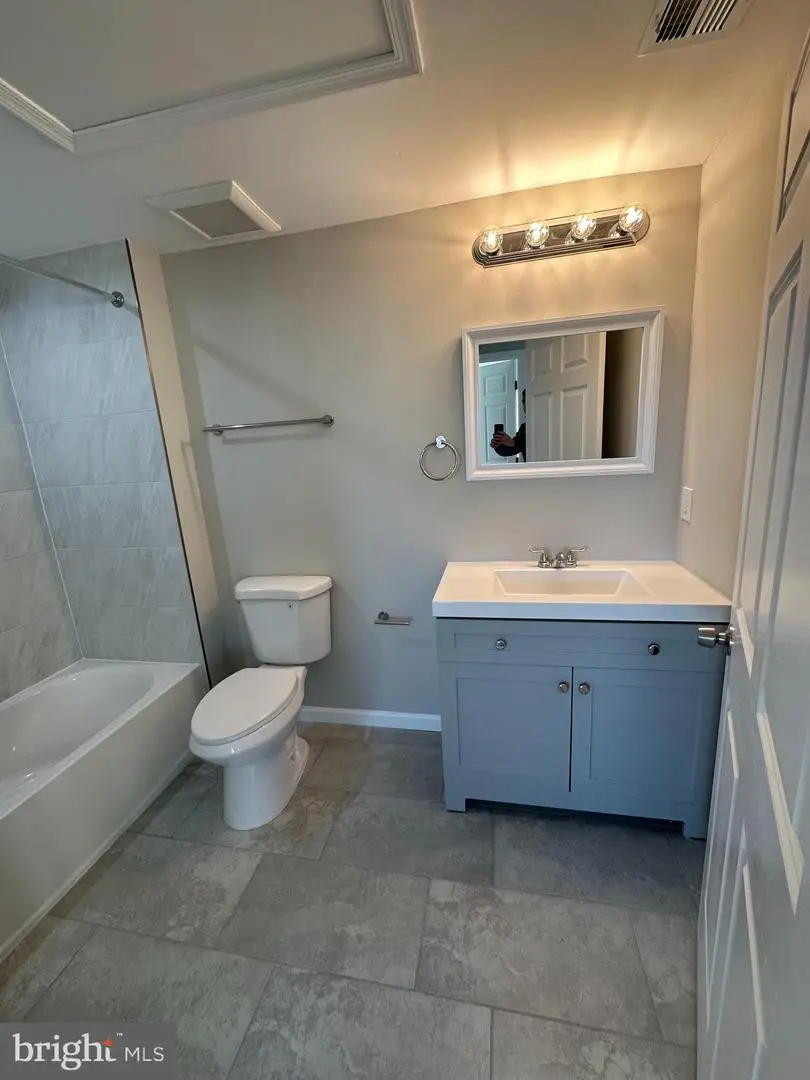 1812 H Pl Ne #b03, Washington, DC 20002 - Image #3