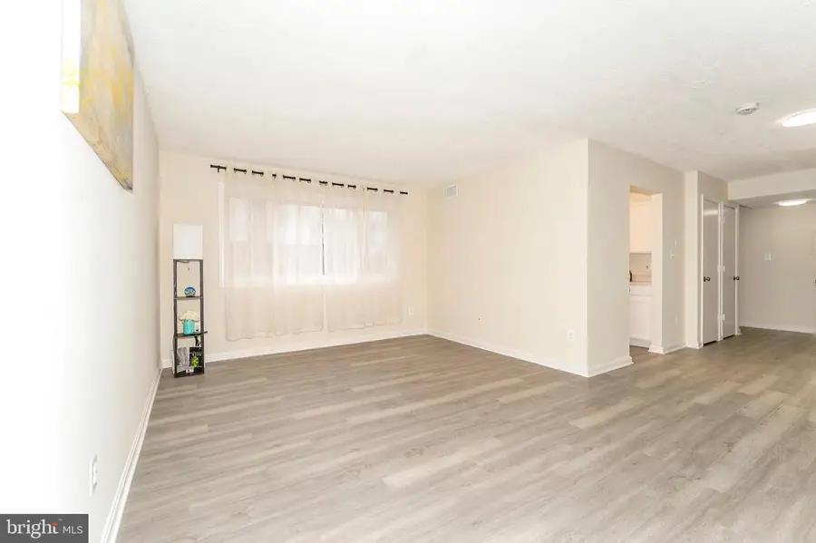 14 Halley Pl Se #103, Washington, DC 20032 - Image #2