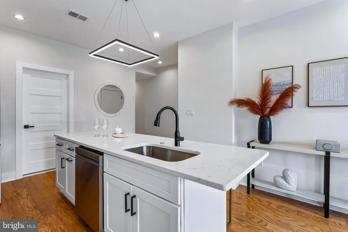 1118 Neal St Ne #ph 2, Washington, DC 20002 - Image #1