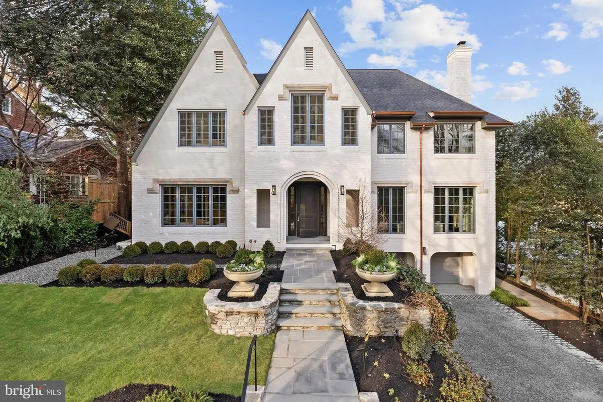 4433 Cathedral Ave Nw, Washington, DC 20016 - Image #1