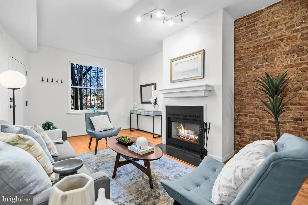 1239 C St Se #1, Washington, DC 20003 - Image #1